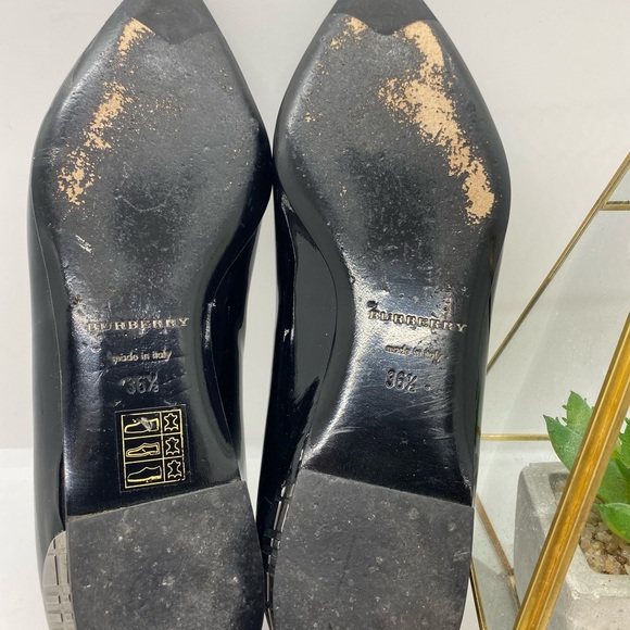 Pre-Owned Burberry Black Patent Leather - Picture 4 of 5